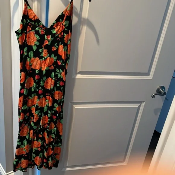 H&M Black Floral Knot Detail Dress size Small - Picture 5 of 6